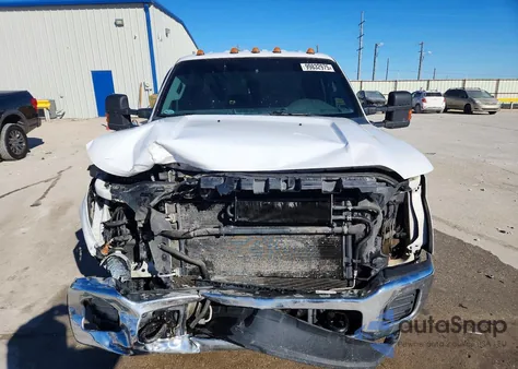 2015 Ford F350 Super Duty z USA, uszkodzony, nr VIN 1FT8W3BT1FEB85553